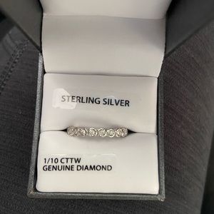 Size 7 ring with box